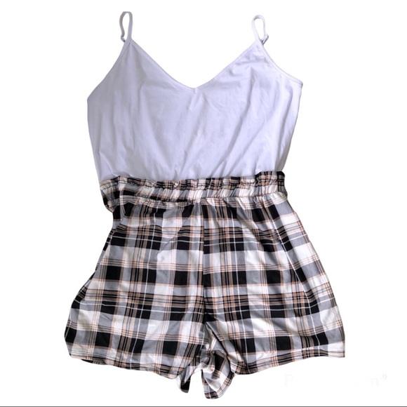 Ultra Flirt Pants - MAKE AN OFFER‼️Romper plaid and white